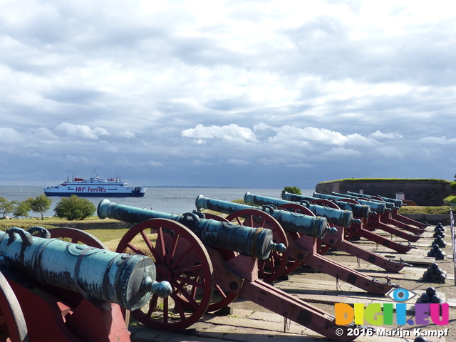 FZ032793 Canons and ferry Kronborg Castle, Helsingor